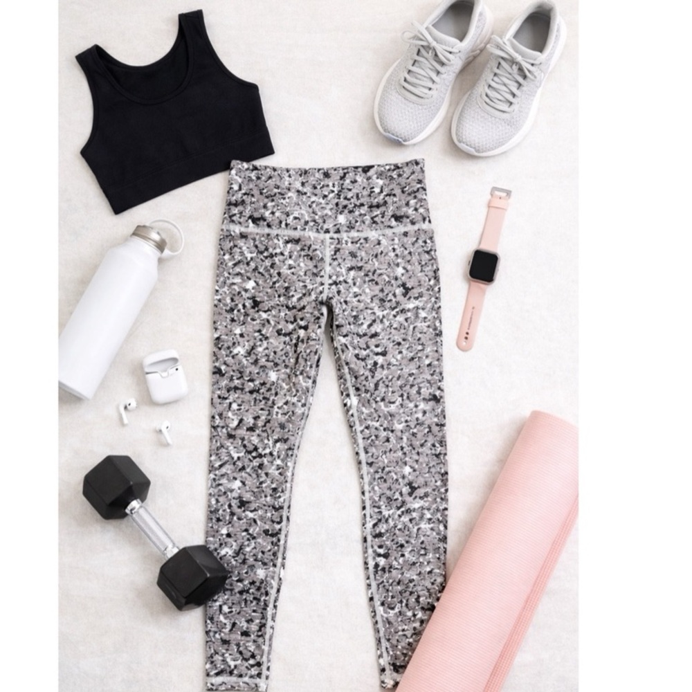 Athleta Elation Abstract Print Workout Capris